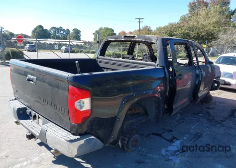 2014 Toyota Tundra Sr5 5.7L V8 z USA, uszkodzony, nr VIN 5TFDW5F16EX323853